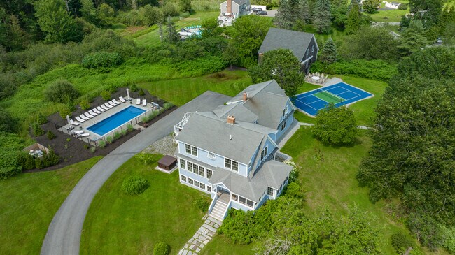 Mansión de 5600 pies cuadrados en un terreno de 5,5 acres. - 96 Spurwink Rd