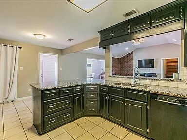 Foto del edificio - 1312 N Rock Creek Rd