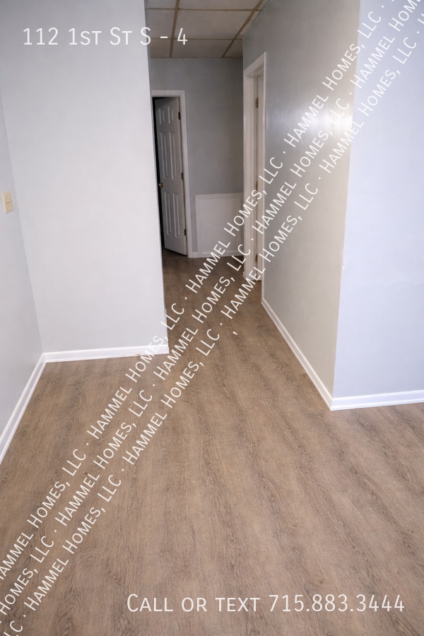 Building Photo - 112 1st St S