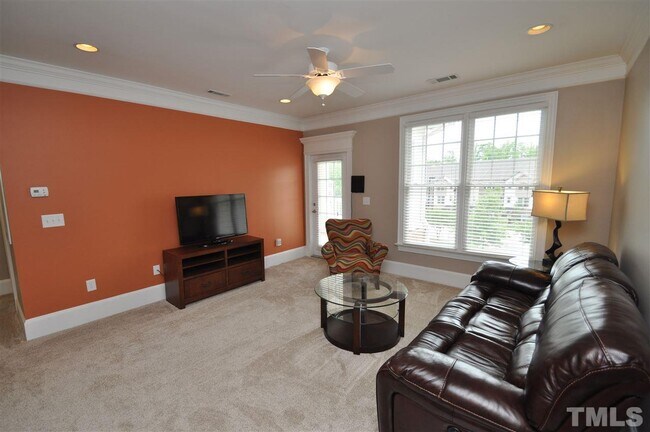 Building Photo - 732 Portstewart Dr
