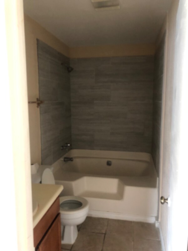 Foto del edificio - 5216 Cross Creek Dr