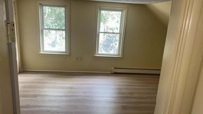 Building Photo - 24 Newbury St