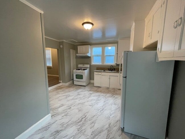 Foto del edificio - Newly remodeled, one-bedroom, one-bathroom...