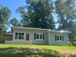 Building Photo - 4220 Hampton Ln