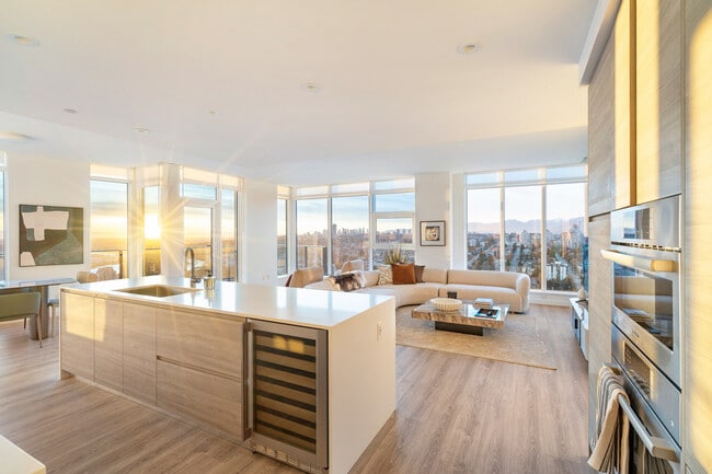 Photo du bâtiment - 680 Quayside Dr