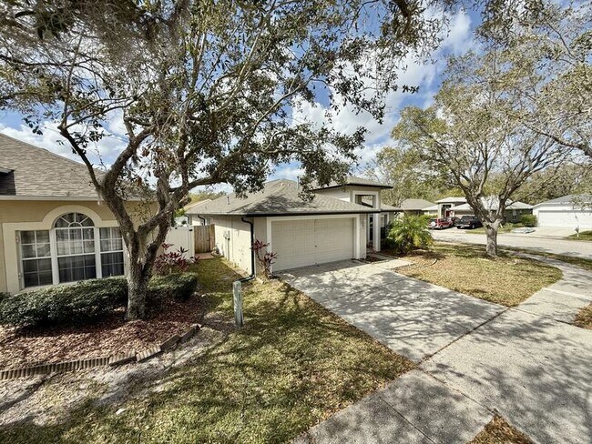 Building Photo - 27519 Sky Lake Cir