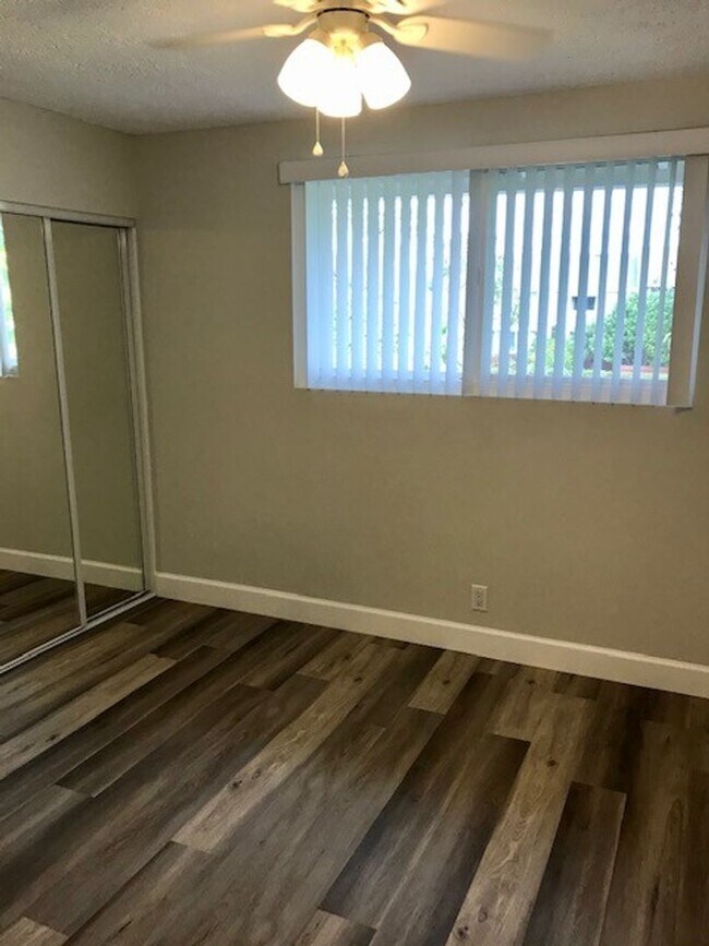 Building Photo - Nestled in the highly desirable community ...