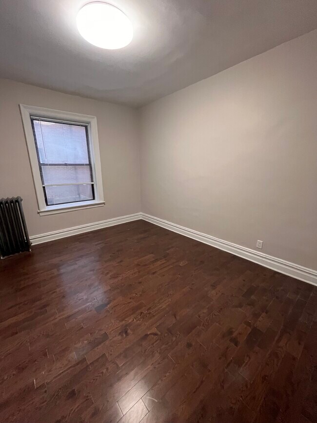 18 Kensington Ave Unit 1D - 24 Kensington Ave