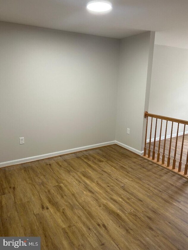 12430 Abbey Knoll Ct, Woodbridge, VA 22192 Townhouse for Rent in