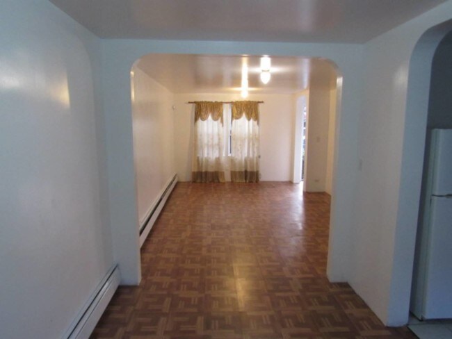 Building Photo - 4124 Murdock Ave