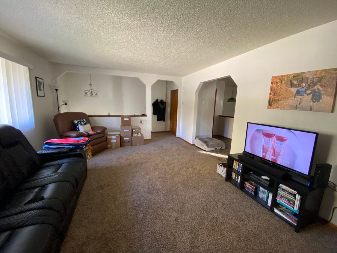 748 Parkview Ln N, Champlin, MN 55316 Townhome Rentals in Champlin MN