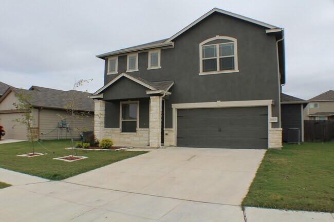 Building Photo - Immaculate Rental with fabulous upgrades. ...