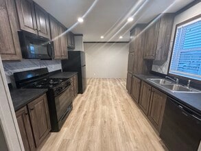 Building Photo - 72 W Arizona