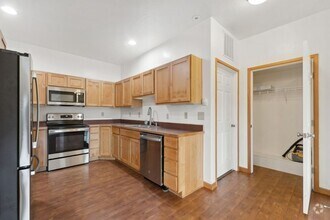 Building Photo - 6211 Shiloh Ave