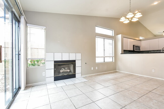 Building Photo - 1809 Casa Verde Dr