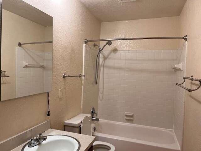 Building Photo - 1745 Maple Rdg