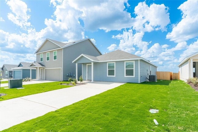 Building Photo - 336 Cowpoke Dr