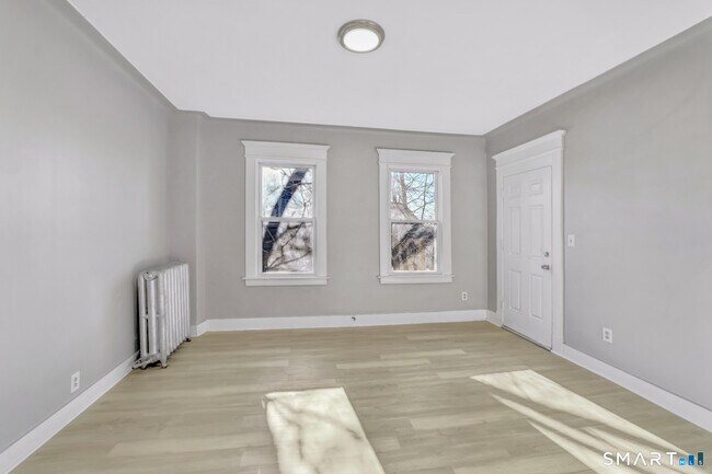 Foto del edificio - 4 Templeton St