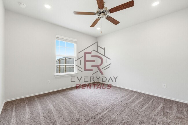 Building Photo - 1226 LEXINGTON Dr