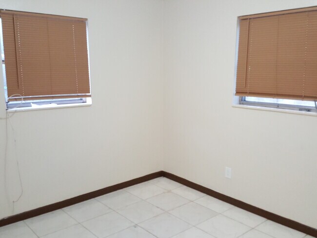 Photo - 1721 NW 27th Terrace House