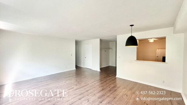 Photo du bâtiment - Spacious 2-Bedroom, 2-Bath Condo in Kitche...