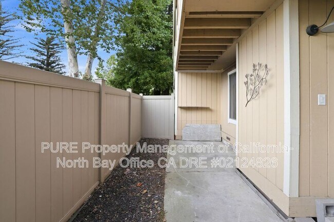 Building Photo - 455 Enterprise Dr