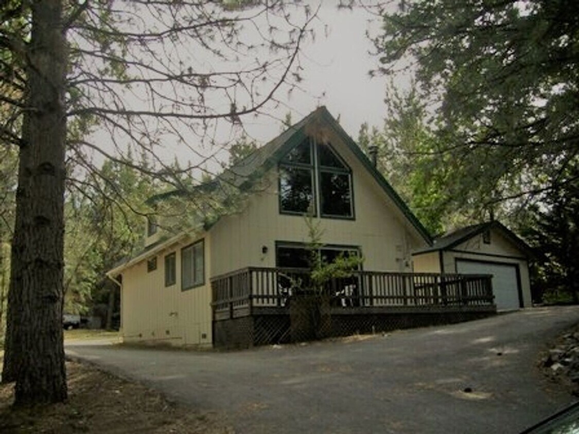 Foto principal - 12412 Tannahill Dr