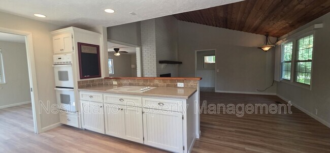 Foto del edificio - 10127 W Springdale Ct