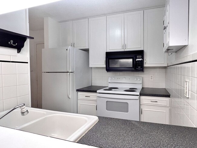 Foto del edificio - Two-Bedroom Condo in Winter Haven