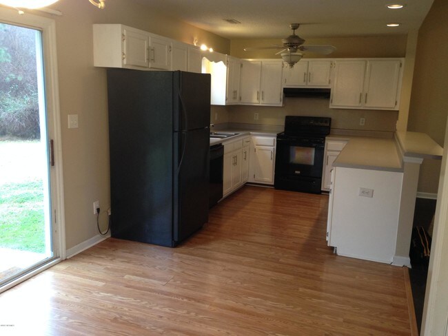 Foto del edificio - 212 Glenwood Dr