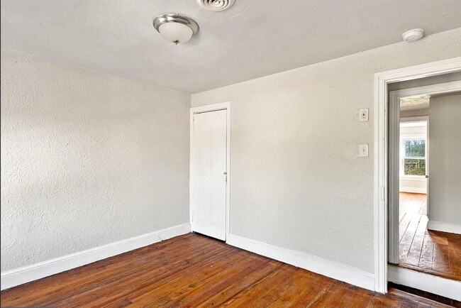 Building Photo - Cozy 2 bedroom in Pottstown