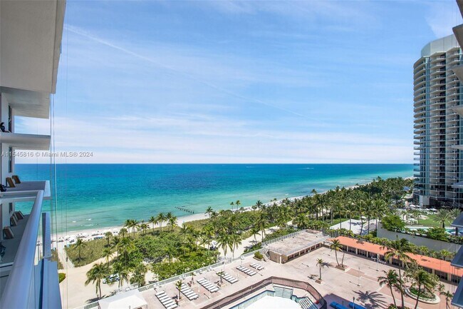 Foto del edificio - 9801 Collins Ave