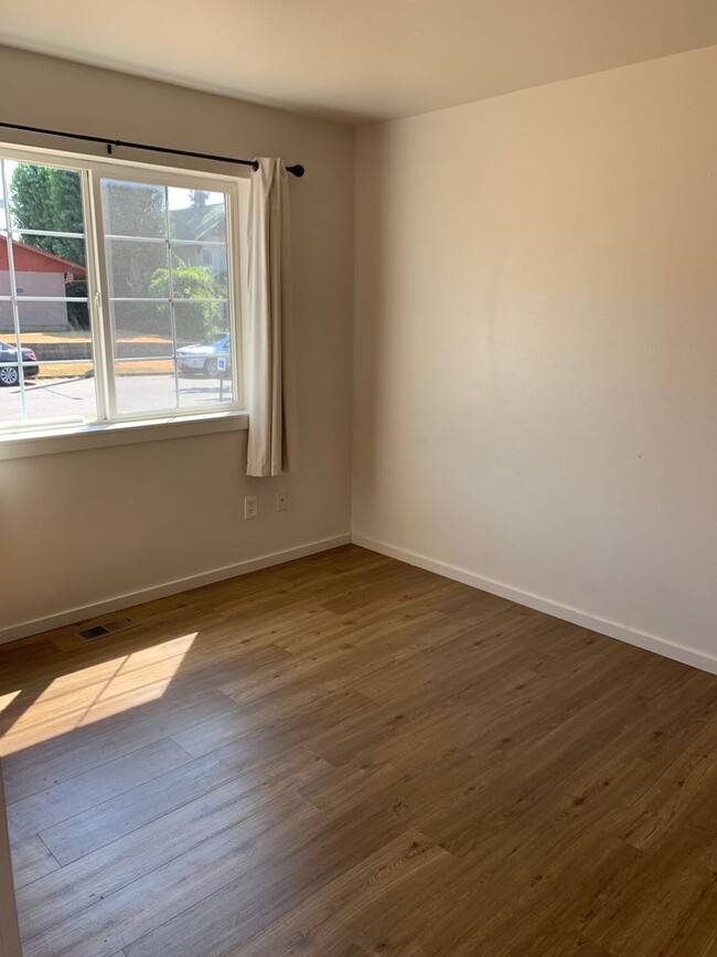 Building Photo - 2907 Duplex