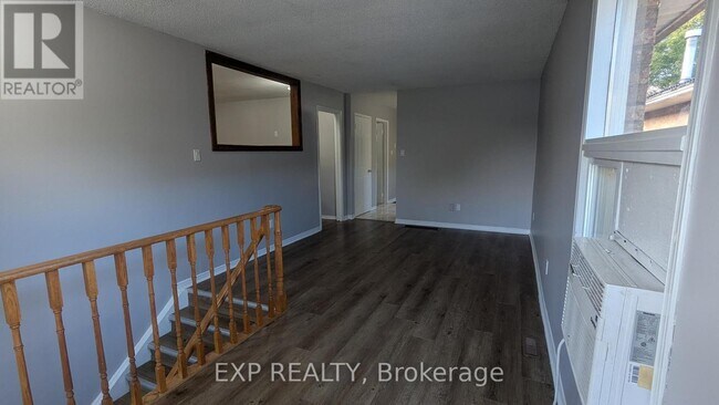 Building Photo - 24 Hodgins Ave