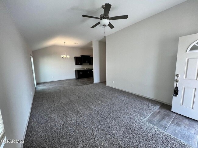 Building Photo - 461 Villa Ysleta