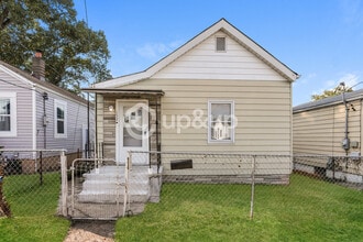 Building Photo - 152 W Etta Ave