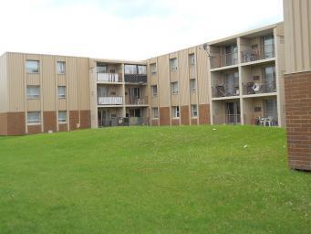 Building Photo - 390 Partridge Avenue