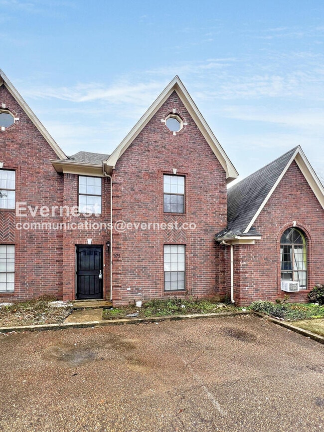 Foto del edificio - 375 Blair Dr W