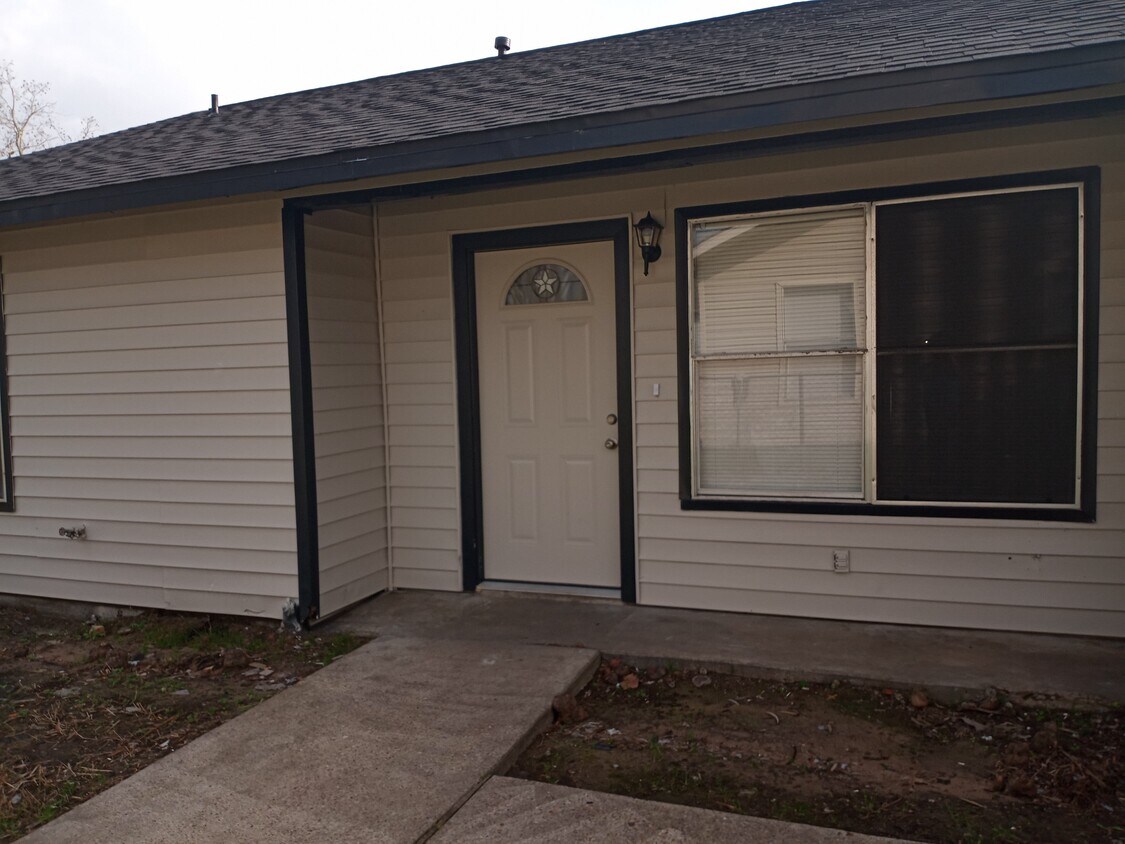 Foto principal - 9814 Thorn St
