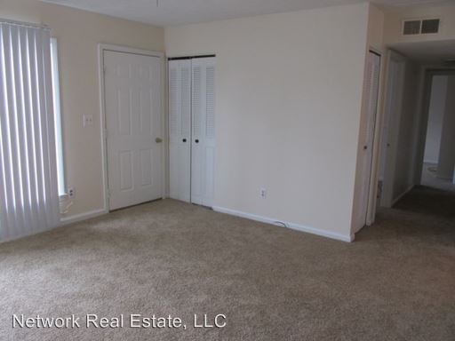 Building Photo - 12 E Airview Dr