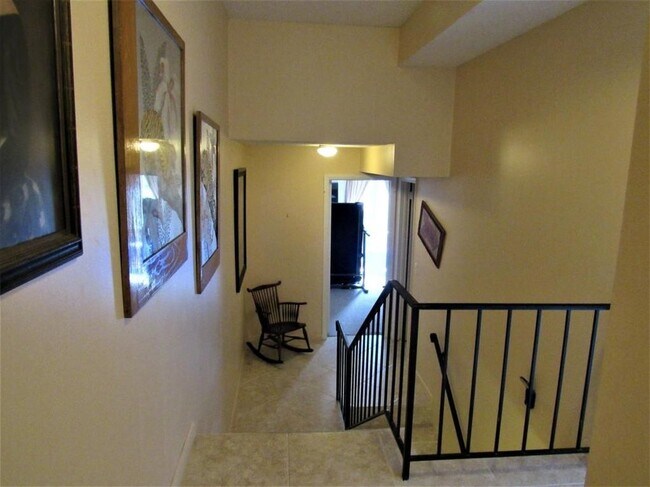 Foto del edificio - 390 Golfview Rd