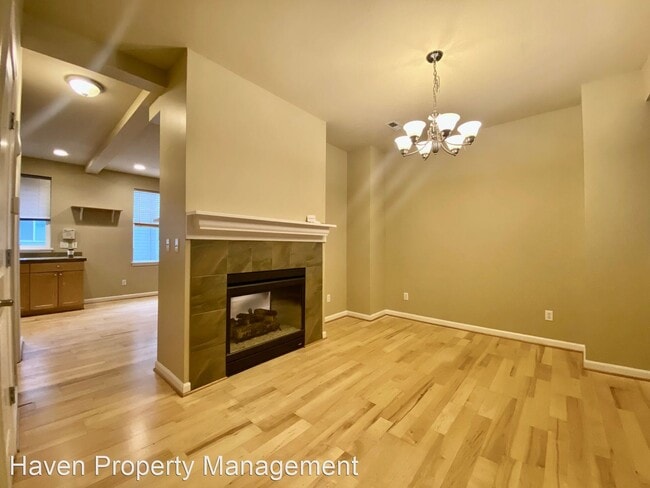 Building Photo - 3 br, 2.5 bath House - 464 Shelton Pl NE