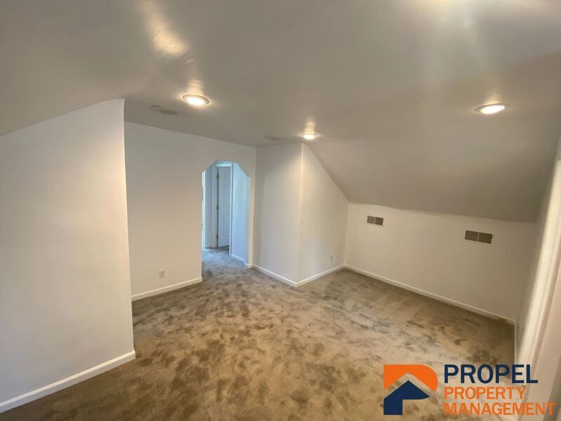 8137 St, Grosse Ile Township, MI 48138 Condo for Rent in