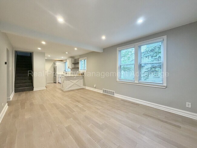 Foto del edificio - 1330 E Chesterfield St