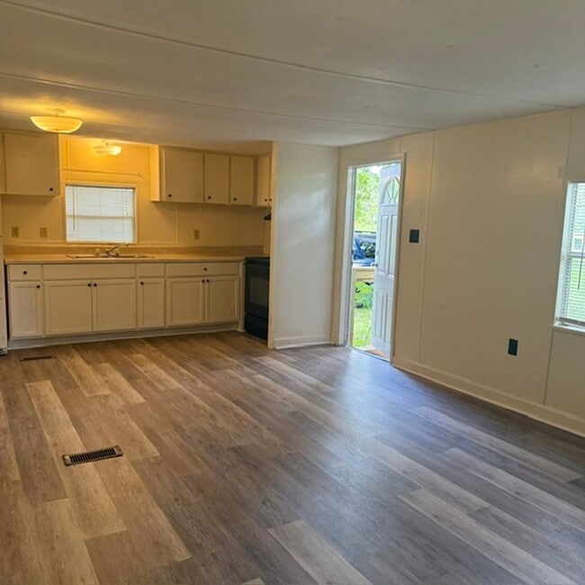 Building Photo - Singlewide MH for Rent