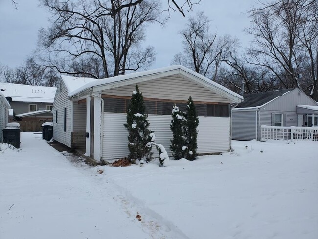 Foto del edificio - 806 Roosevelt St