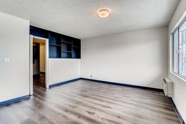 Building Photo - *** NOVEMBER MOVE-IN SPECIAL - Half Off First Month's Rent! ***  Modern 1 bedroom Condo next to UNLV