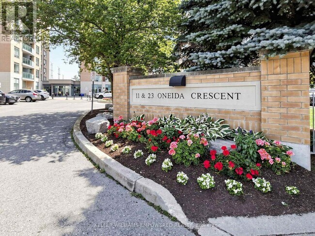 Photo du bâtiment - 11 Oneida Crescent