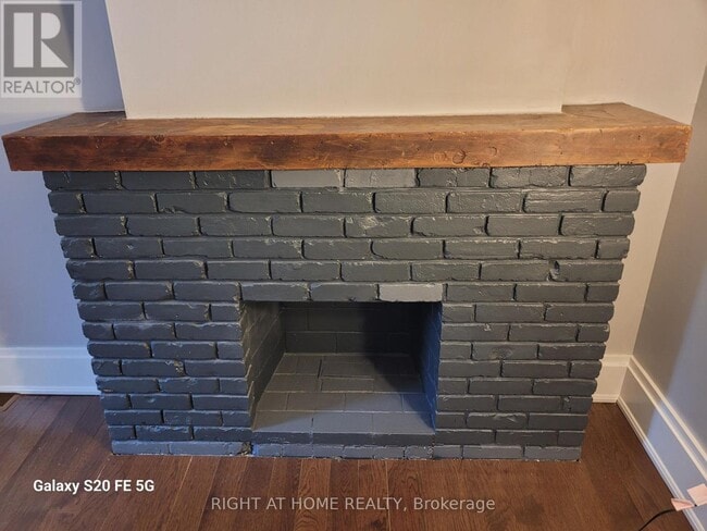 Building Photo - 302 Glenlake Ave