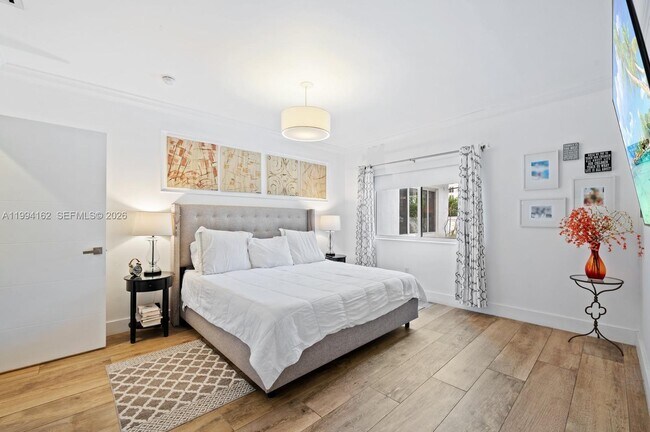 Foto del edificio - 3551 E Glencoe St
